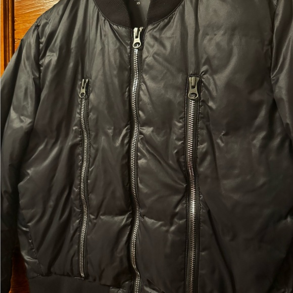 ALO Yoga Black Zip-Up Jacket - Picture 3 of 5